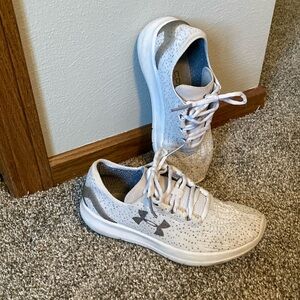 Under armor, speed form, tennis shoes